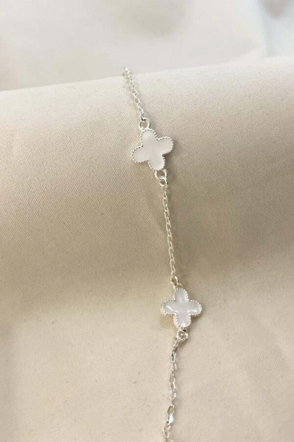 PULSEIRA 3 TREVOS DA SORTE RESINA BRANCA