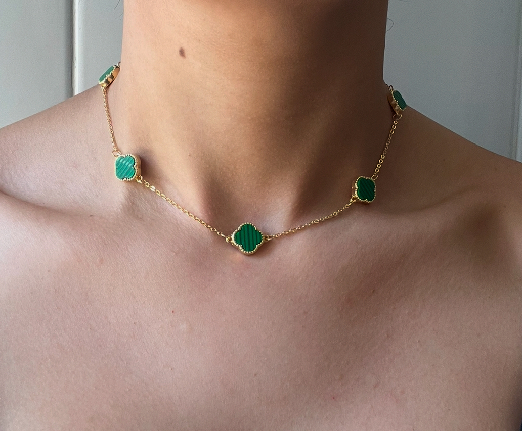 Choker trevos banhada a ouro