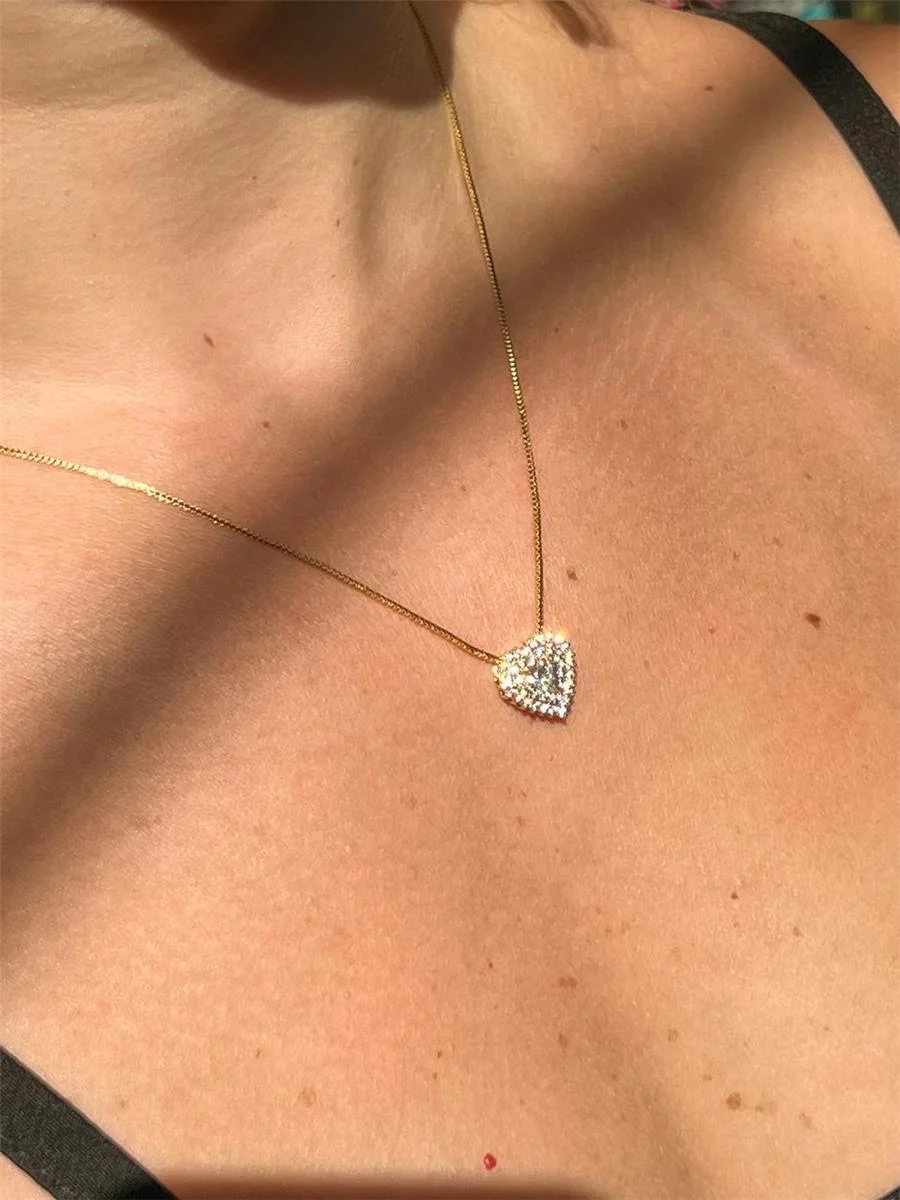 Colar Coração Cravejado | Banhado a Ouro