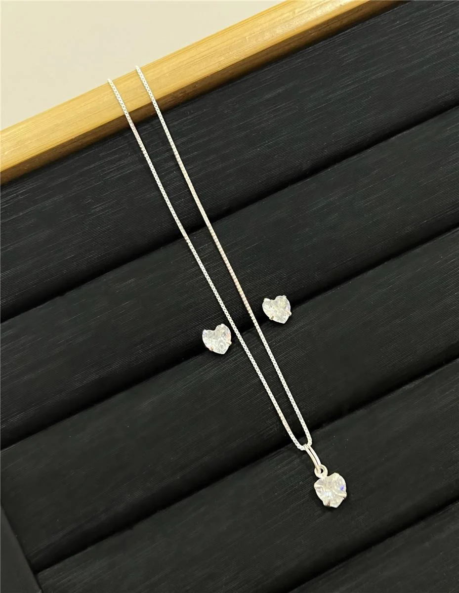 Conjunto Ponto de Luz de Coração Incolor | Prata 925