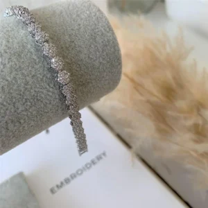 PULSEIRA MINI FLOR CRAVEJADA INSPIRED II - RÓDIO BRANCO CRISTAL