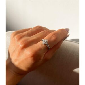 ANEL NAVETE CRAVEJADO DAY BY DAY - RÓDIO BRANCO CRISTAL TAM 19