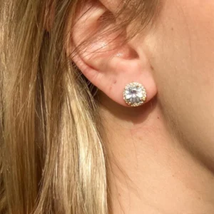 Brinco Ponto De Luz Cravejado | Banhado a Ouro