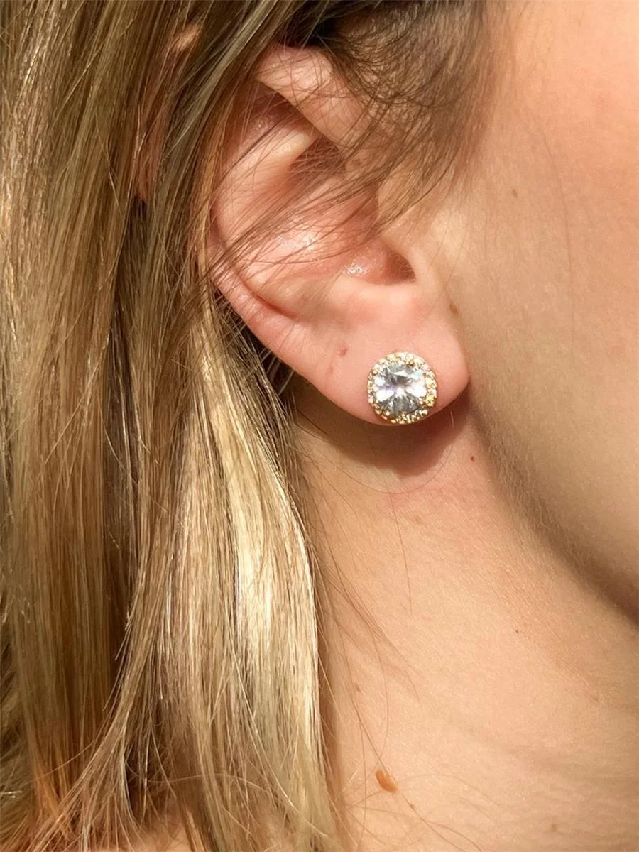 Brinco Ponto De Luz Cravejado | Banhado a Ouro