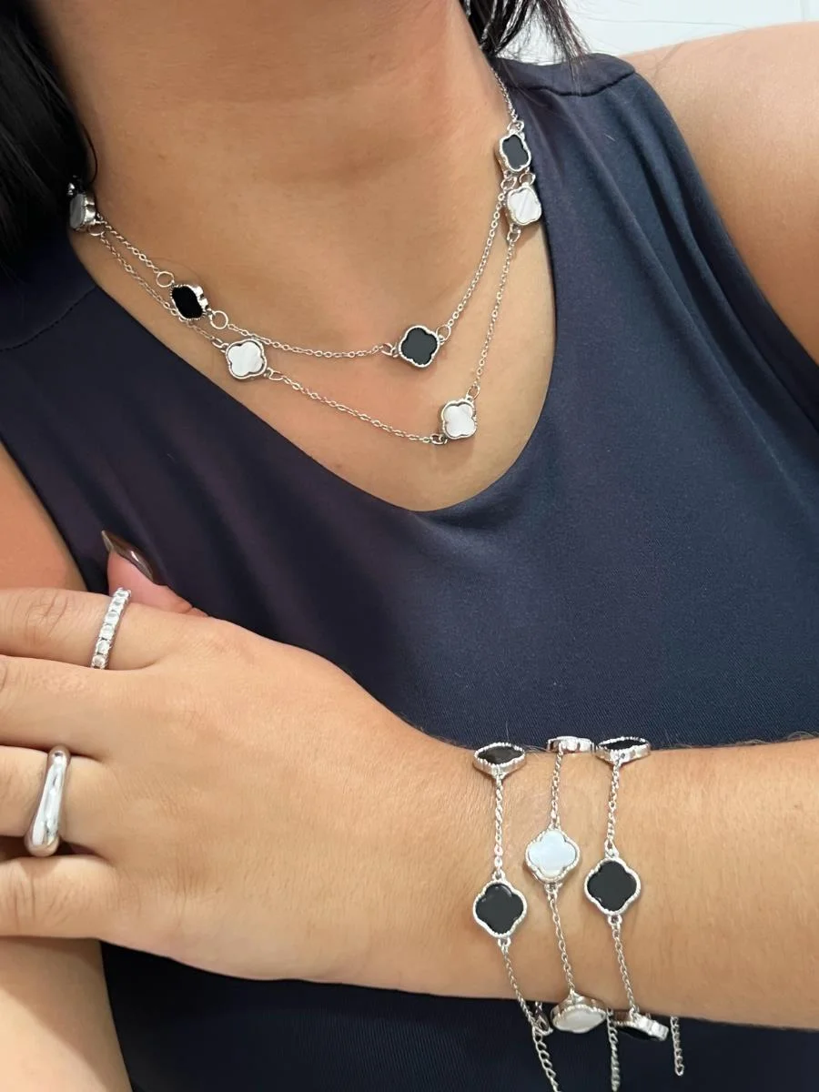 Pulseira Trevo P Preto | Banhado no Ródio Branco - Imagem 2