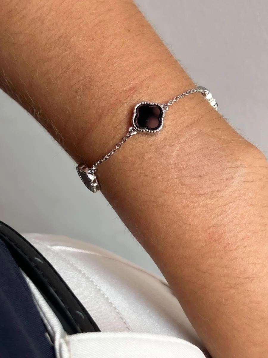 Pulseira Trevo P Preto | Banhado no Ródio Branco - Imagem 3